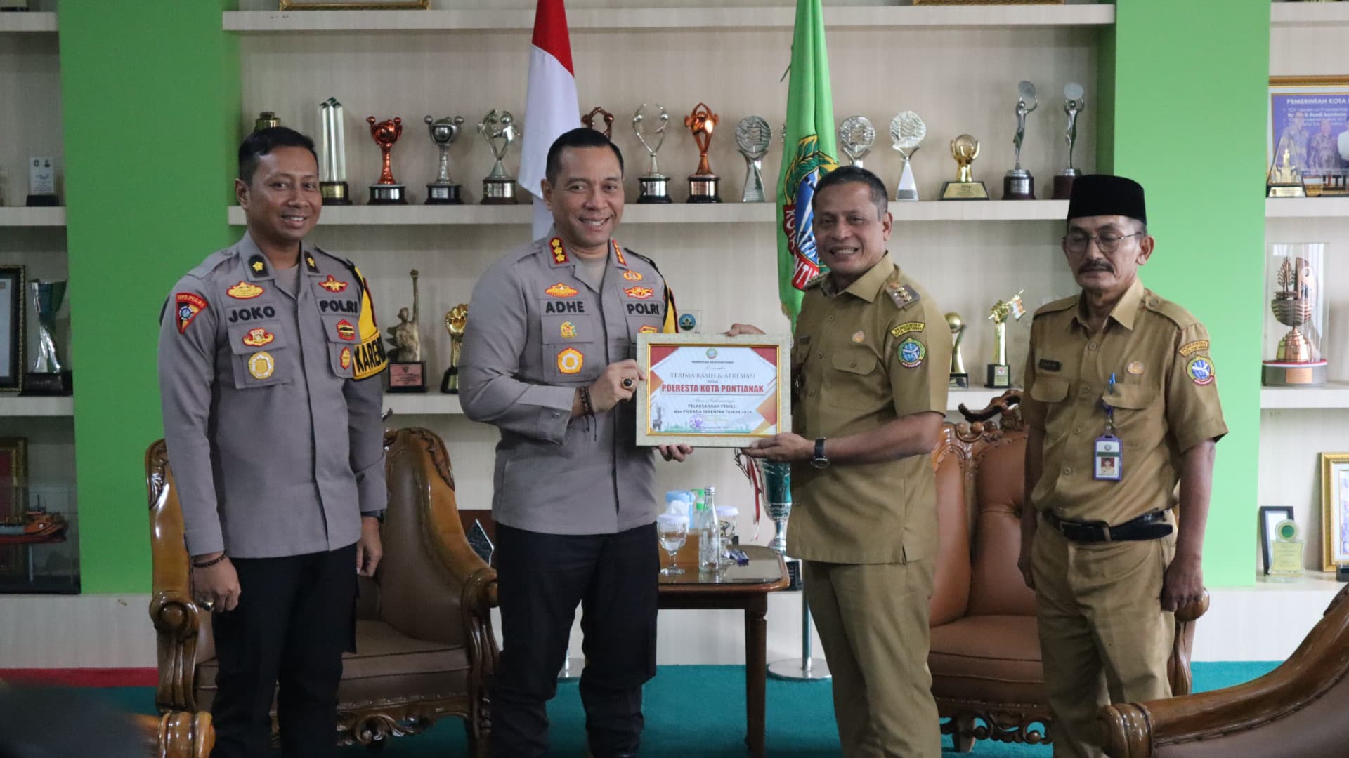*Polresta Pontianak Terima Apresiasi dari Penjabat Wali Kota Pontianak Atas Dukungan dalam Penyelenggaraan Pemilu 2024*
