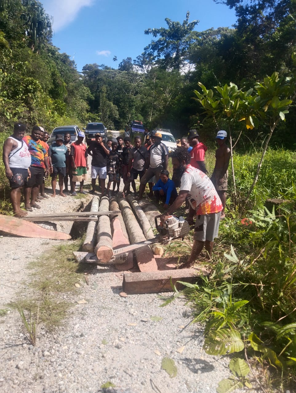 Moskona Barat peduli Pembangunan Jembatan Penghubung ibu kota kabupaten teluk Bintuni Ke Distrik moskona Barat.