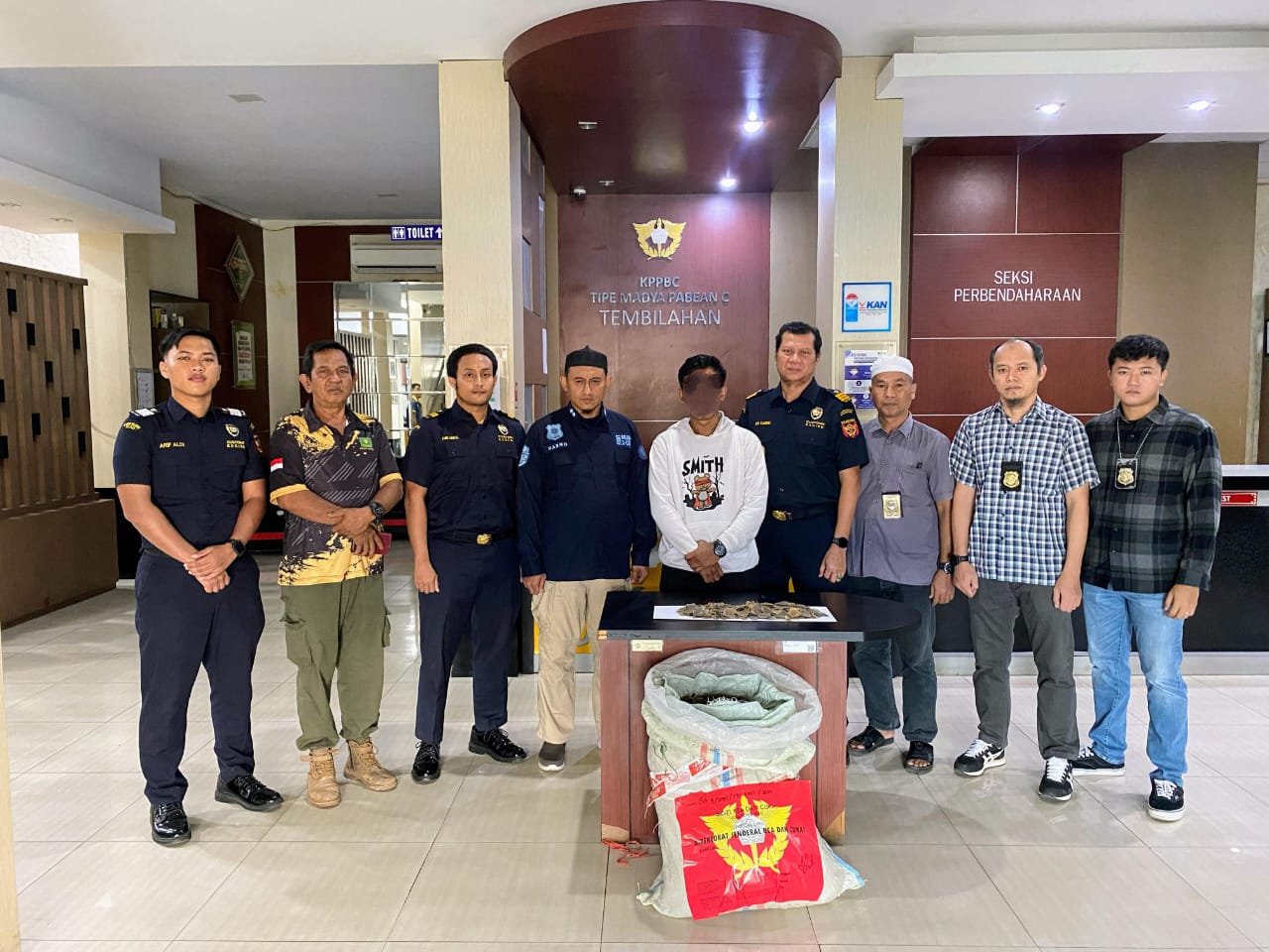 Bea cukai Gagal kan penyelundupan sisik teringgiling di perairan sapat