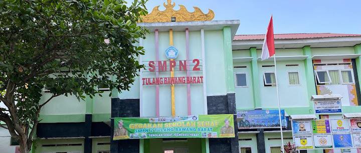 DISAMBANGI AWAK MEDIA OKNUM KEPSEK DIDUGA COBA SUAP WARTAWAN.