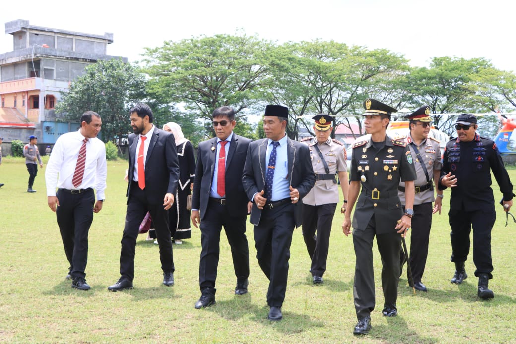 Kapolda Aceh bersama Gubernur Gunakan Helikopter Polri AW 169 ke Acara Pelantikan Bupati dan Wakil Bupati
