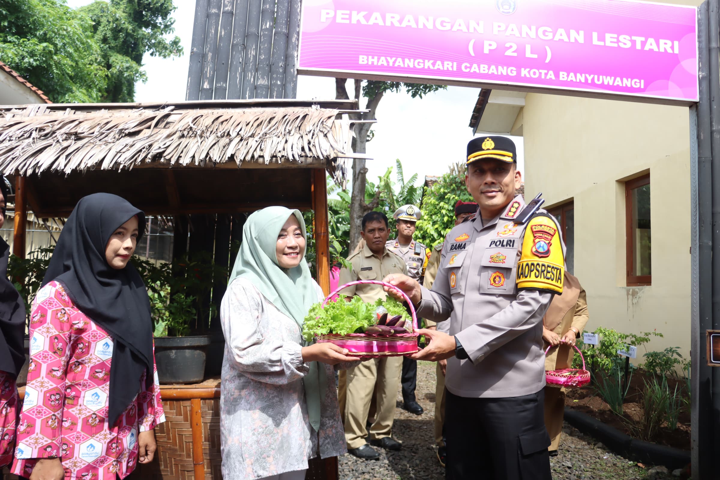 Polresta Banyuwangi Launching Penguatan Program Pekarangan Pangan Lestari untuk Ketahanan Pangan dan Makan Bergizi Gratis*