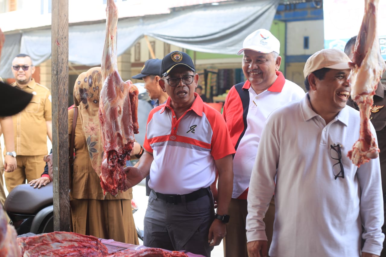 Sekda Aceh Utara Pantau Harga Sembako di Pasar Lhoksukon Jelang Meugang