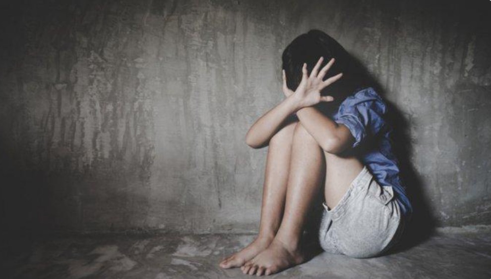 Perempuan Cantik SMA Bitung Cabuli Oleh Gurunya Dari Perpustakaan Ruang BK Hingga di Toilet,Tersangka Sudah Ditangkap Resmob Polres Bitung,
