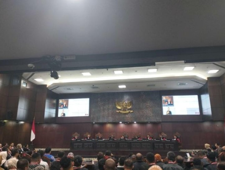 MK Tolak Permohonan Iskandar-Lusiany, Sidang Sela Sengketa Pilkada Halbar