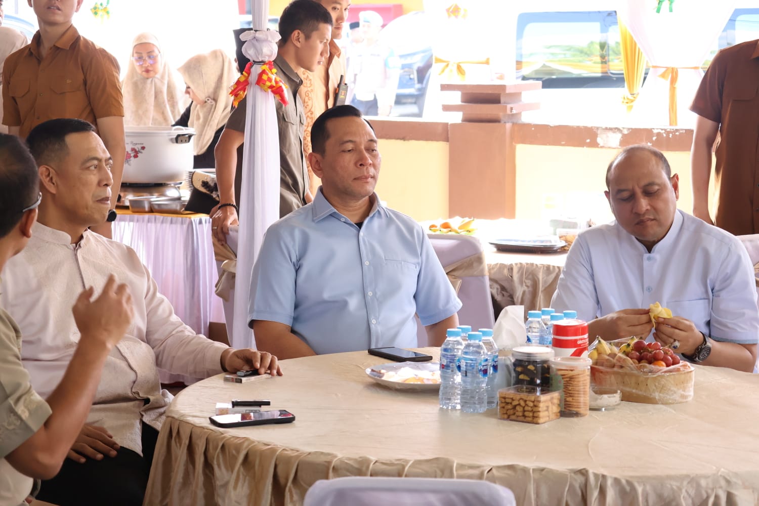 Kapolda Kalbar dan PJU Polda Kalbar Kunjungi Rumah Dinas Kapolresta Pontianak di Hari Raya Idul Fitri 1446 H