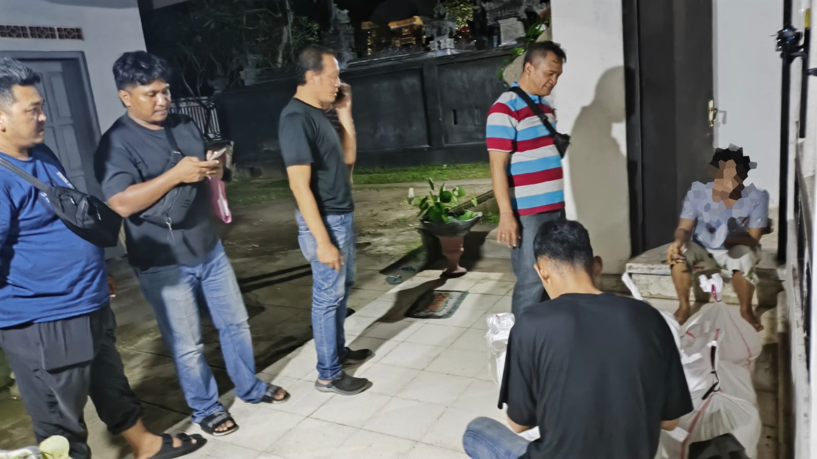 Gerak Cepat; Polresta Banyuwangi Amankan Ratusan Botol Miras jenis Arak