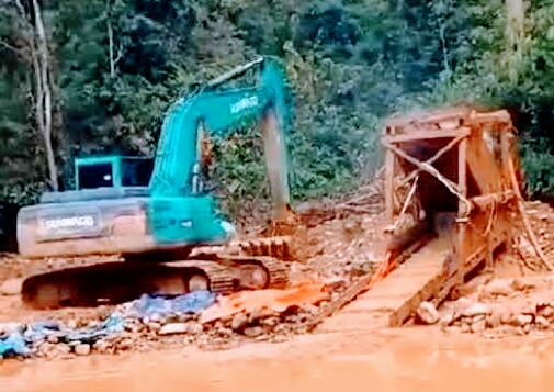 PETI MENJAMUR DIJAMBI, DAMPAK DAN BAHAYA BAGI LINGKUNGAN.