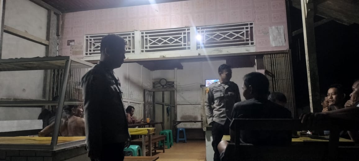Polsek Menukung Gelar Kegiatan Patroli Skala Besar Di Wilayah Menukung