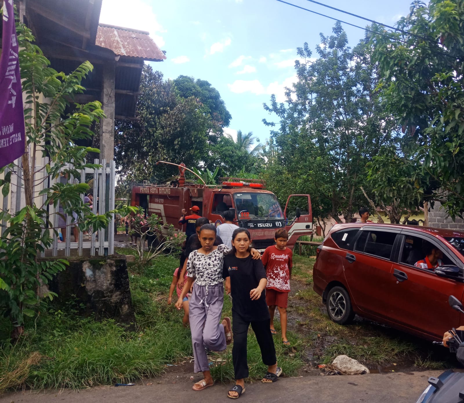 Kembali Lagi Terjadi Kebakaran Di Kel.Tendeki Kec.Matuari Kota Bitung Api Berawal Dari Konfor Gaas Sehingga Menyala Dan Menghabiskan 1 Rumah Milik Dari Keluarga Demsi Rumondor,