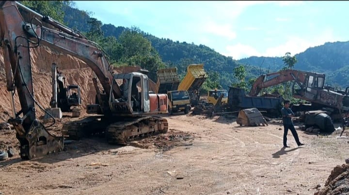 TOBA: Galian C Beroperasi Bertahun-tahun di Kelurahan Angin Nauli Jalan Sibuni-buni Diduga Kuat Tidak Mengantongi Izin Resmi dan Pihak APH Tutup Mata.