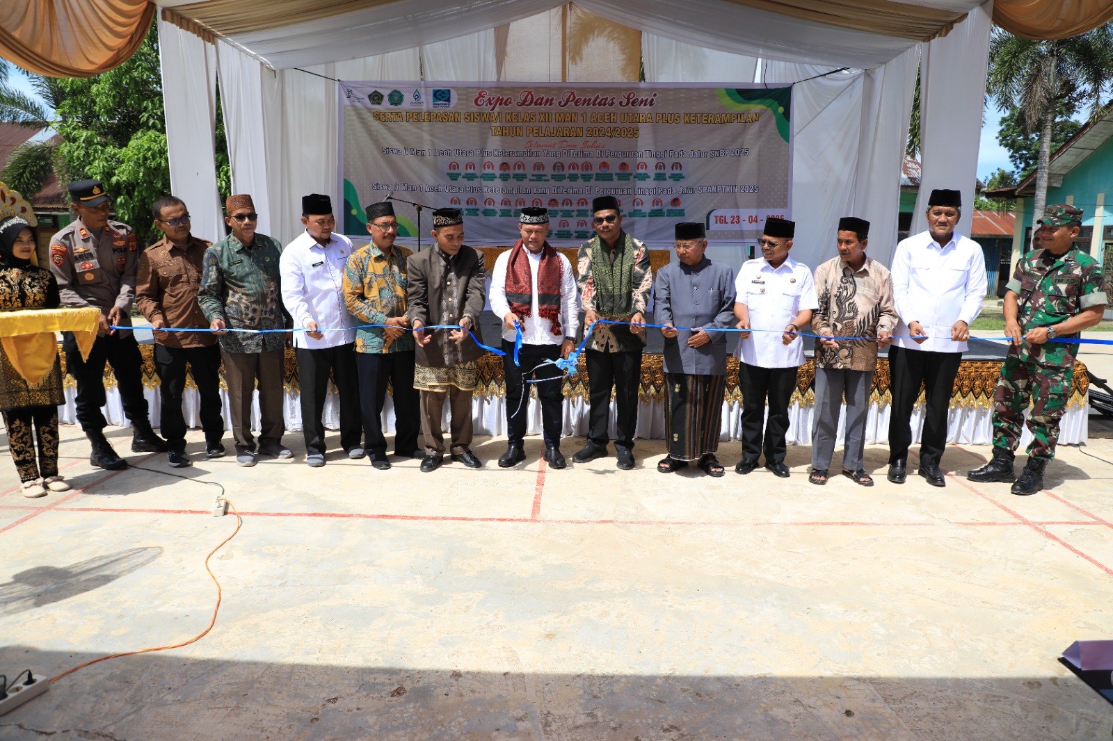 Ayah Wa Launching Expo Ke-IV MAN 1 Aceh Utara Plus Keterampilan