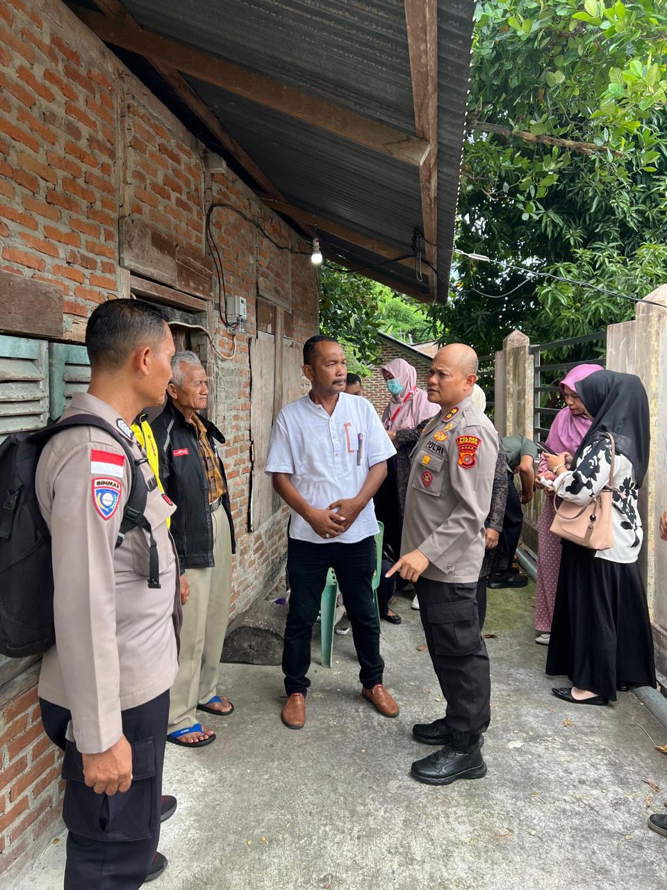 Kapolres Sabang dan Tim Medis Puskesmas Sukakarya Gelar Aksi Peduli Kesehatan.
