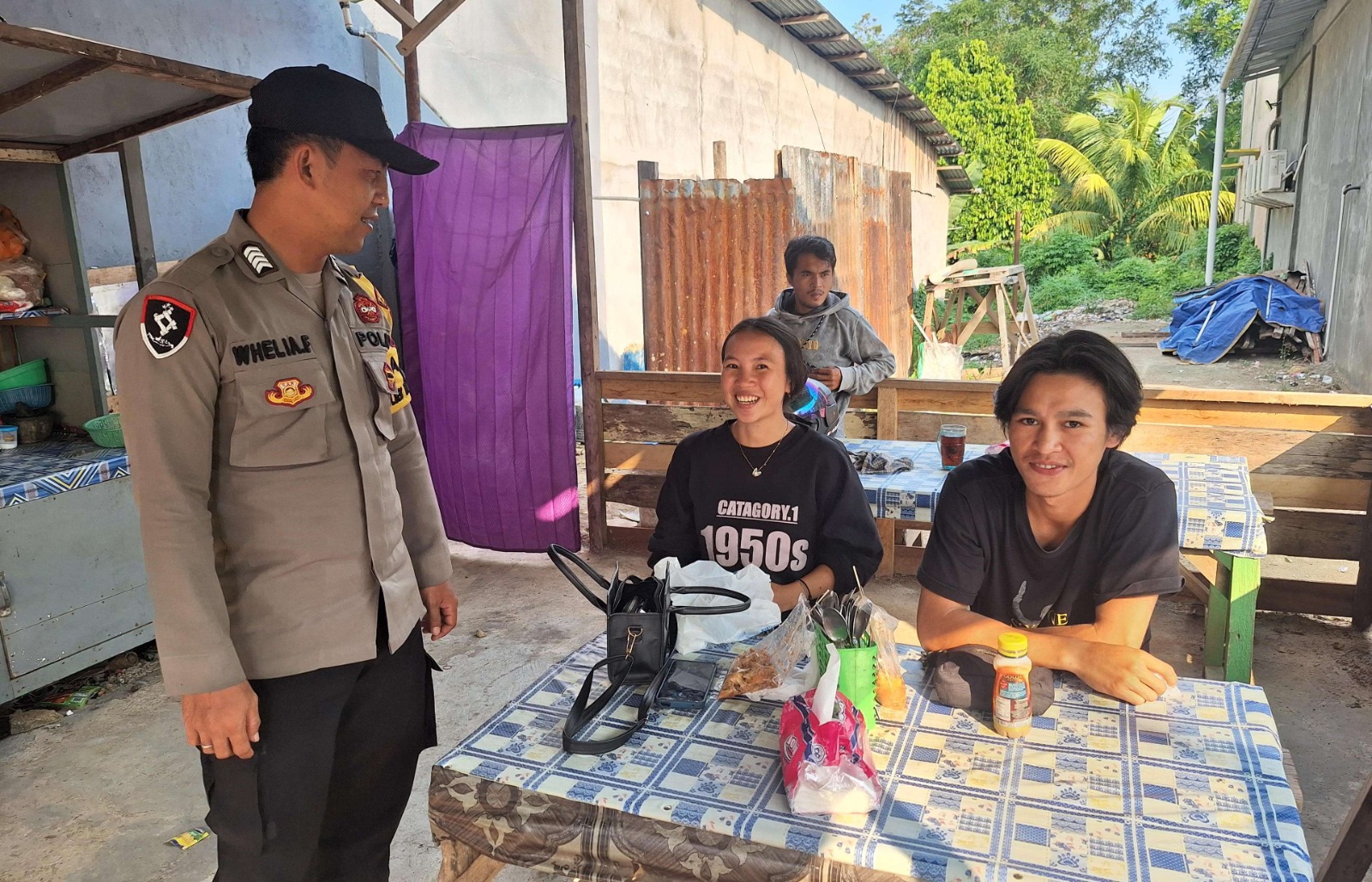 Polsek Tayan Hulu Gencarkan Patroli Dialogis, Ajak Warga Aktif Jaga Kamtibmas