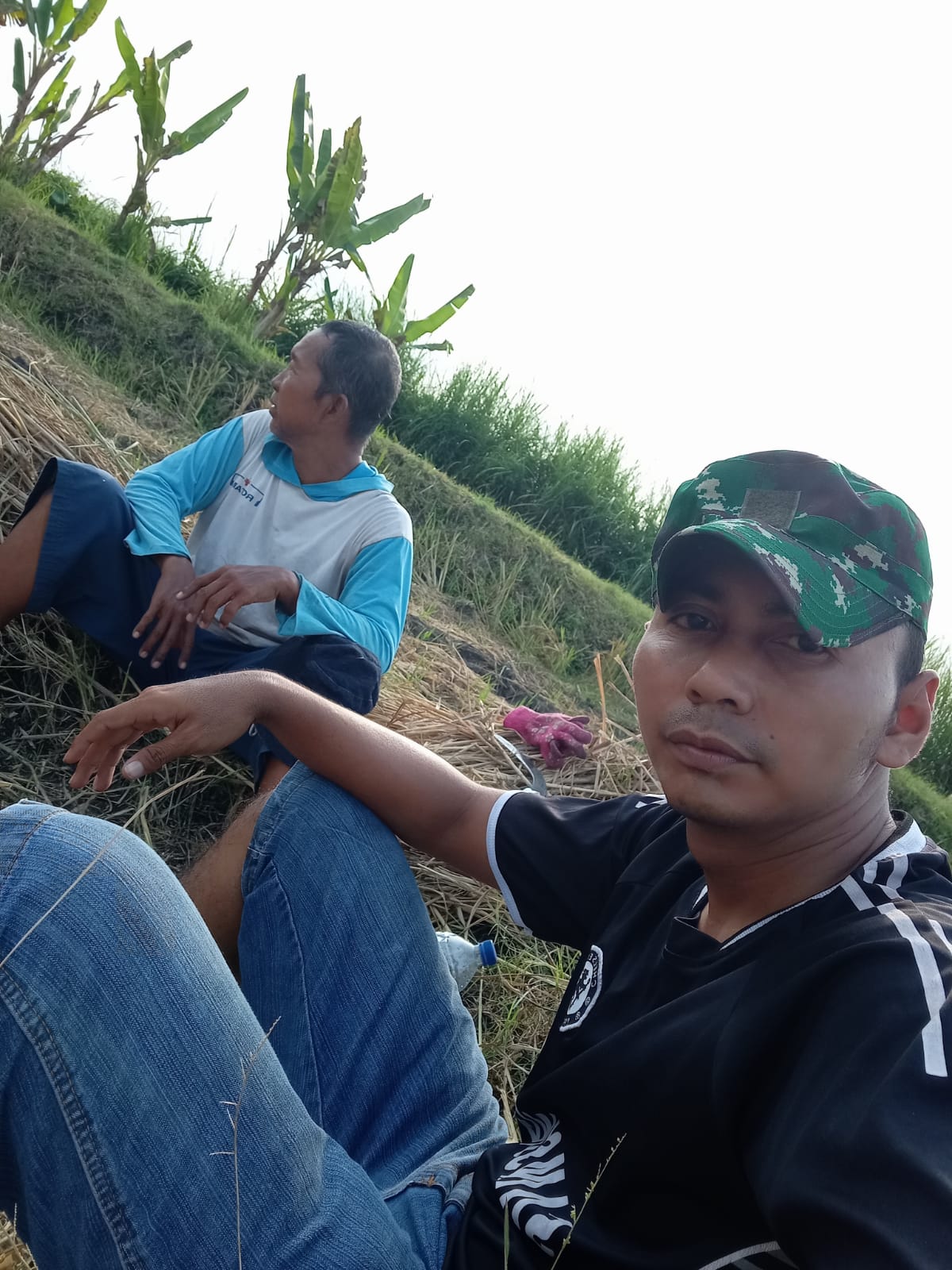Masuki Musim Tanam Ke Dua, Petani di Desa Balongsari Mulai Membajak Sawah*