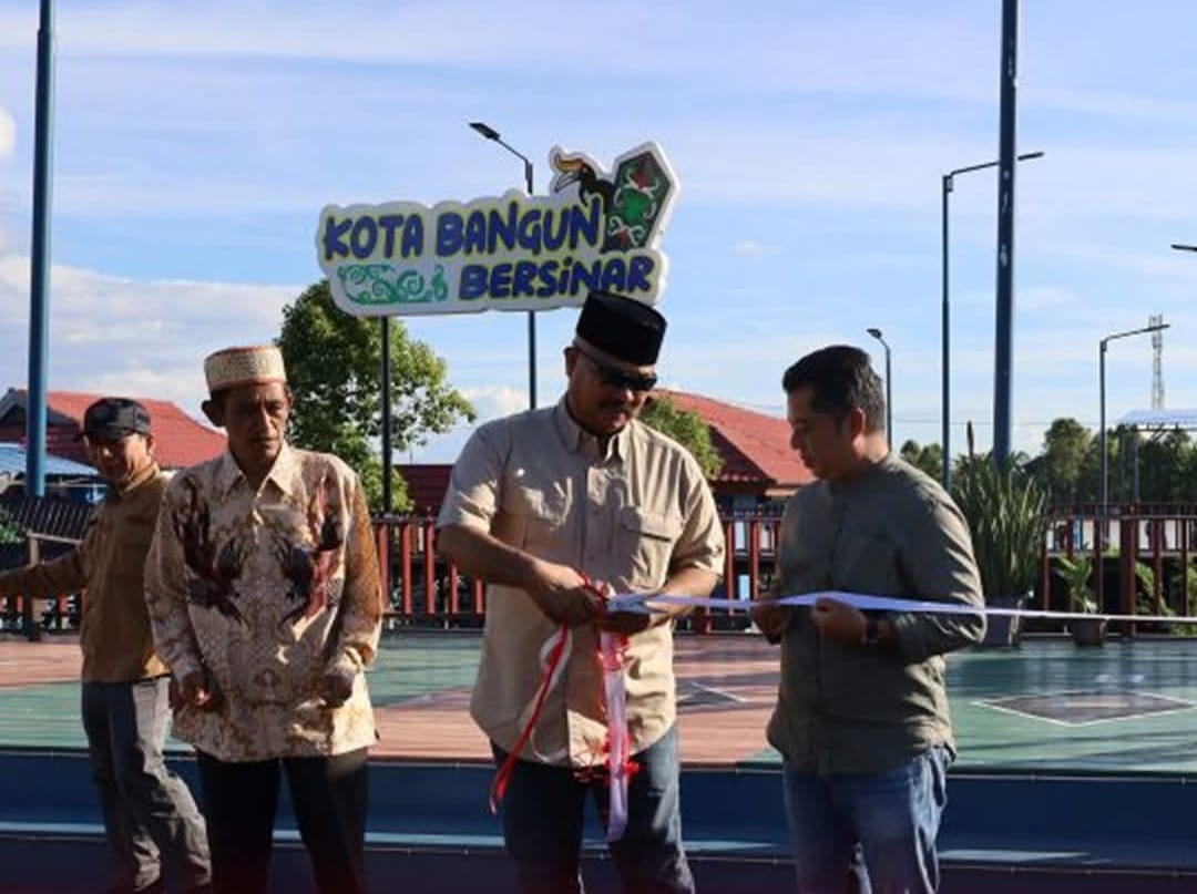 Bupati Edi Damansyah Resmikan Teras Kota Bangun Ulu sebagai Ikon Angkringan Anak Muda