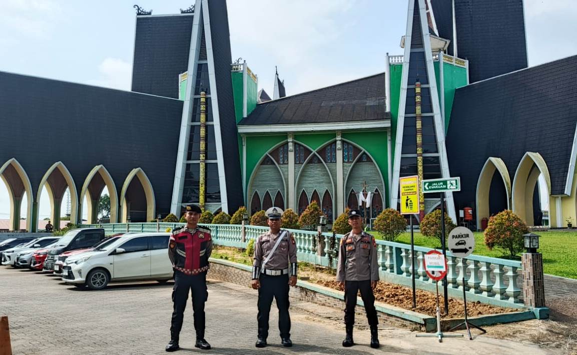 Polres Sanggau Pastikan Keamanan Ibadah Misa Minggu di Sejumlah Gereja