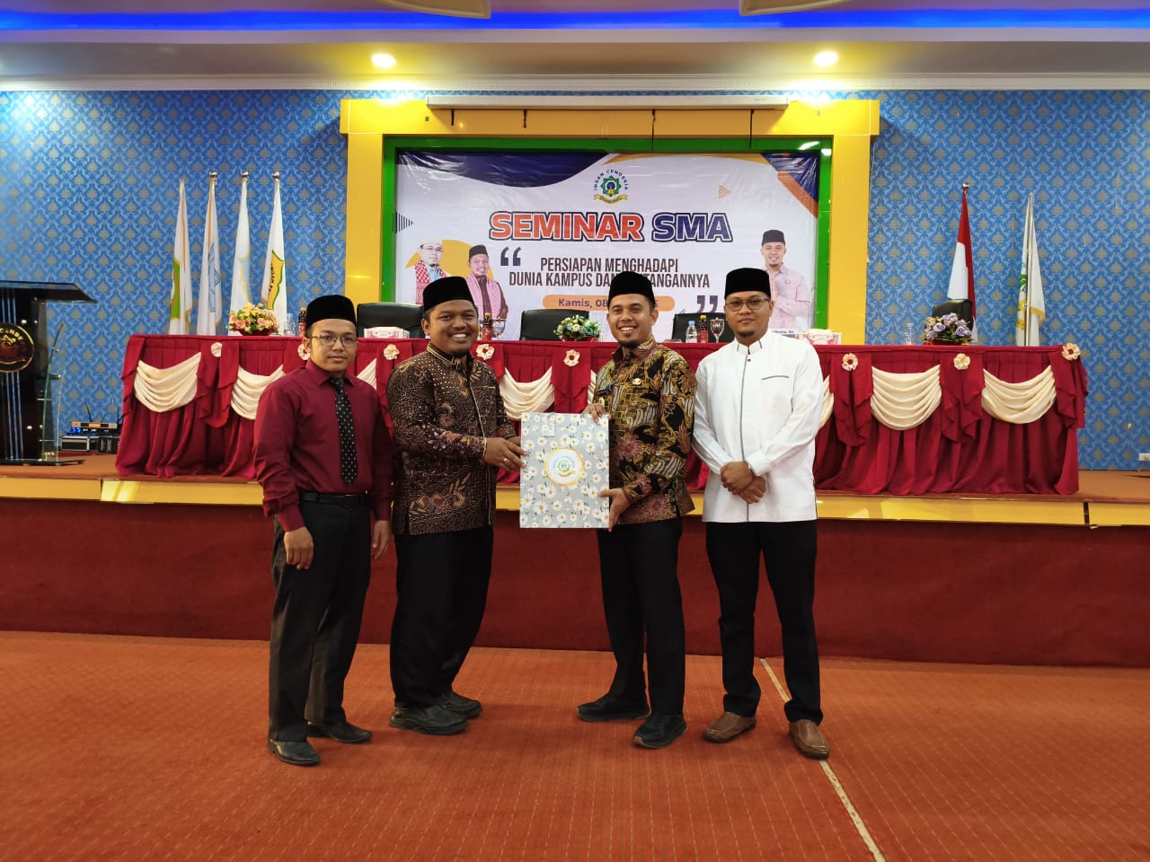 Wabup Limapuluh Kota Tekankan Manajemen Waktu dan Organisasi kepada Santri ICBS Harau