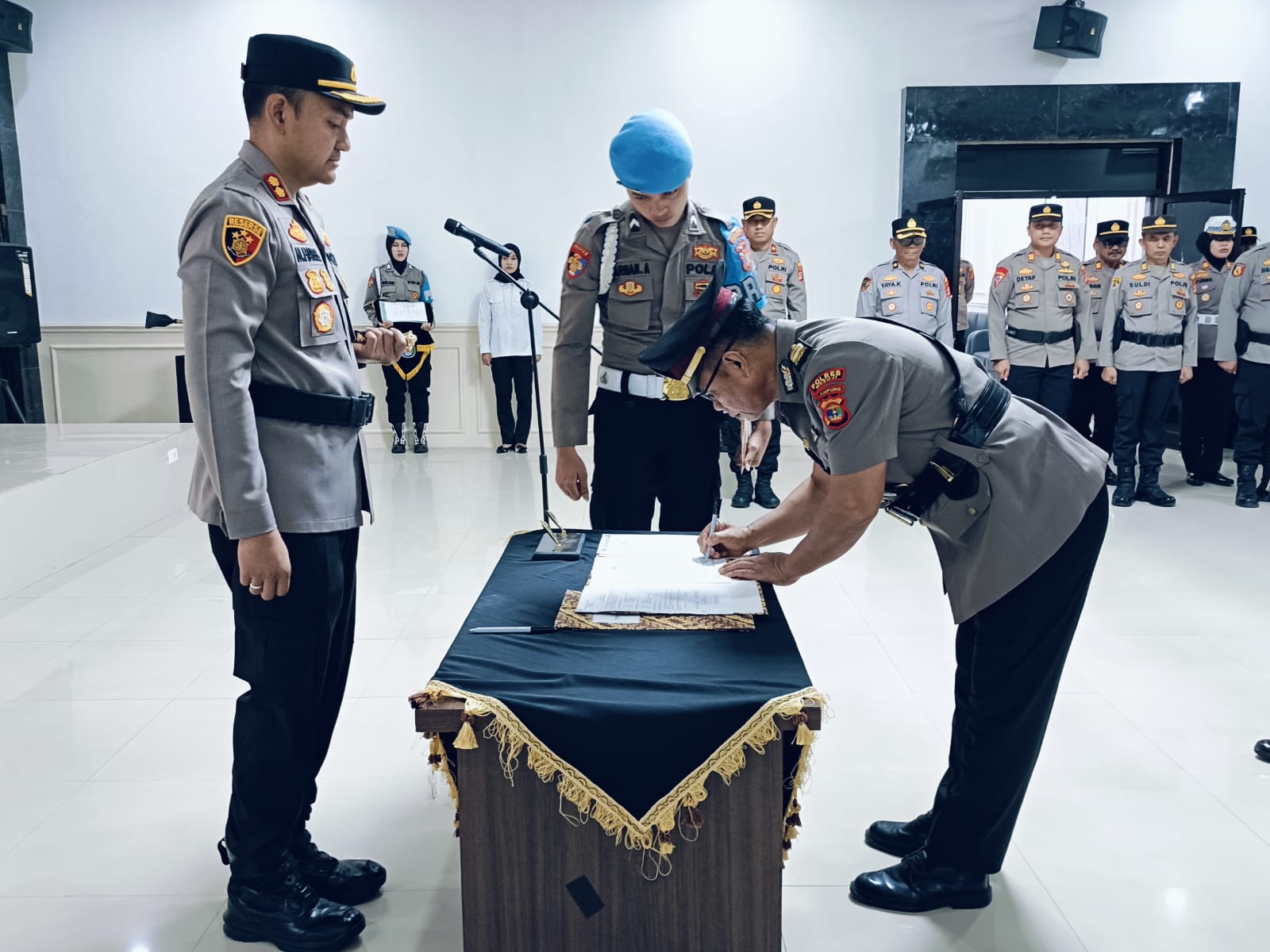 Polres Mesuji Serah Terima Jabatan Kabagren dan Pelantikan Kasat Binmas