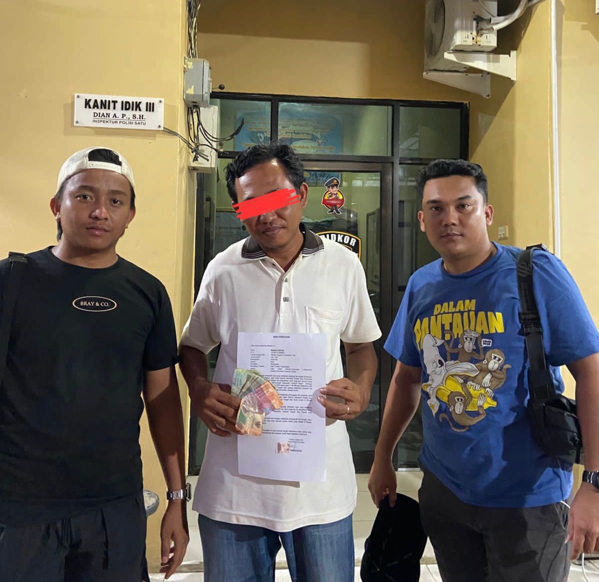 Pria Juru Parkir Liar Di Pantai Pandaratan Sarudik, Telah Di Amankan Oleh Sat Reskrim Polres Tapanuli Tengah 
