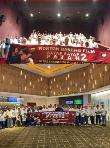 Ditresnarkoba Polda Lampung Gelar Nonton Bareng “Sayap-Sayap Patah 2” Bersama Masyarakat: Bangun Empati dan Sinergitas