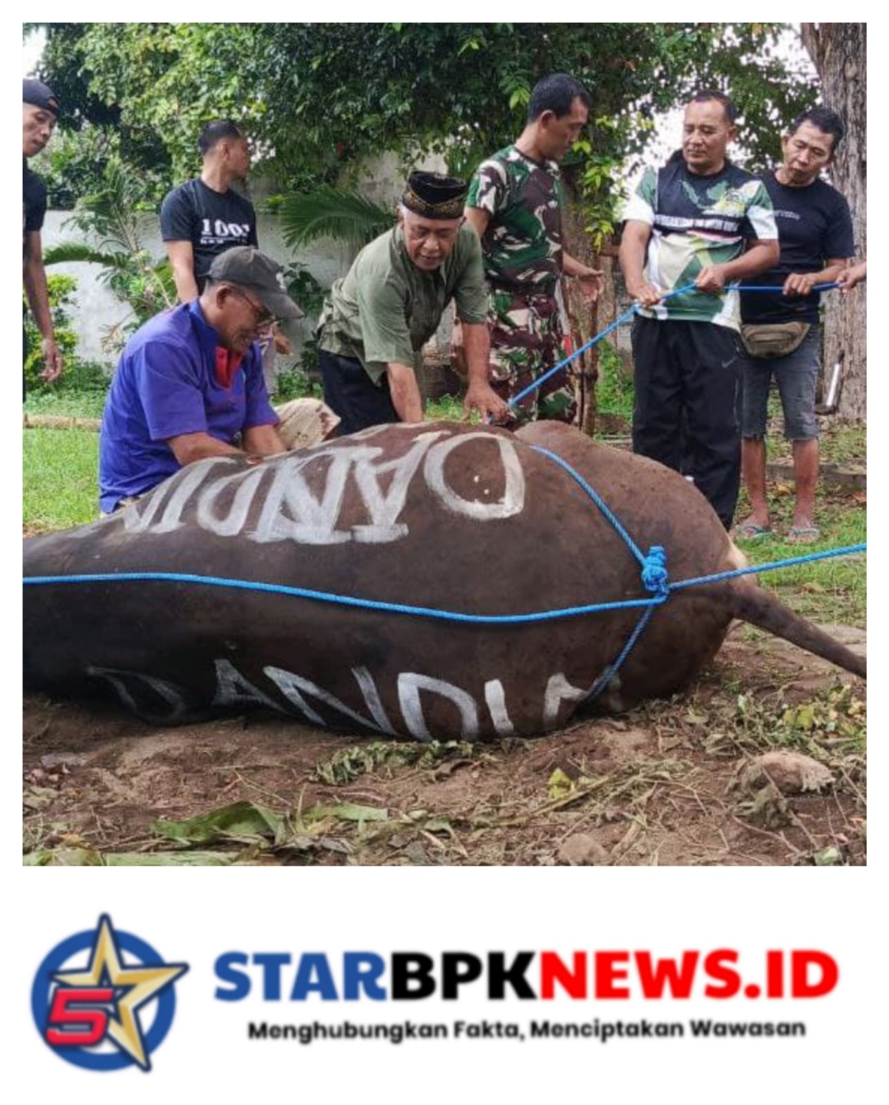Semangat Kebersamaan Idul Adha Produktif, Kodim 0825 Banyuwangi Bagikan Daging Kurban ke Masyarakat
