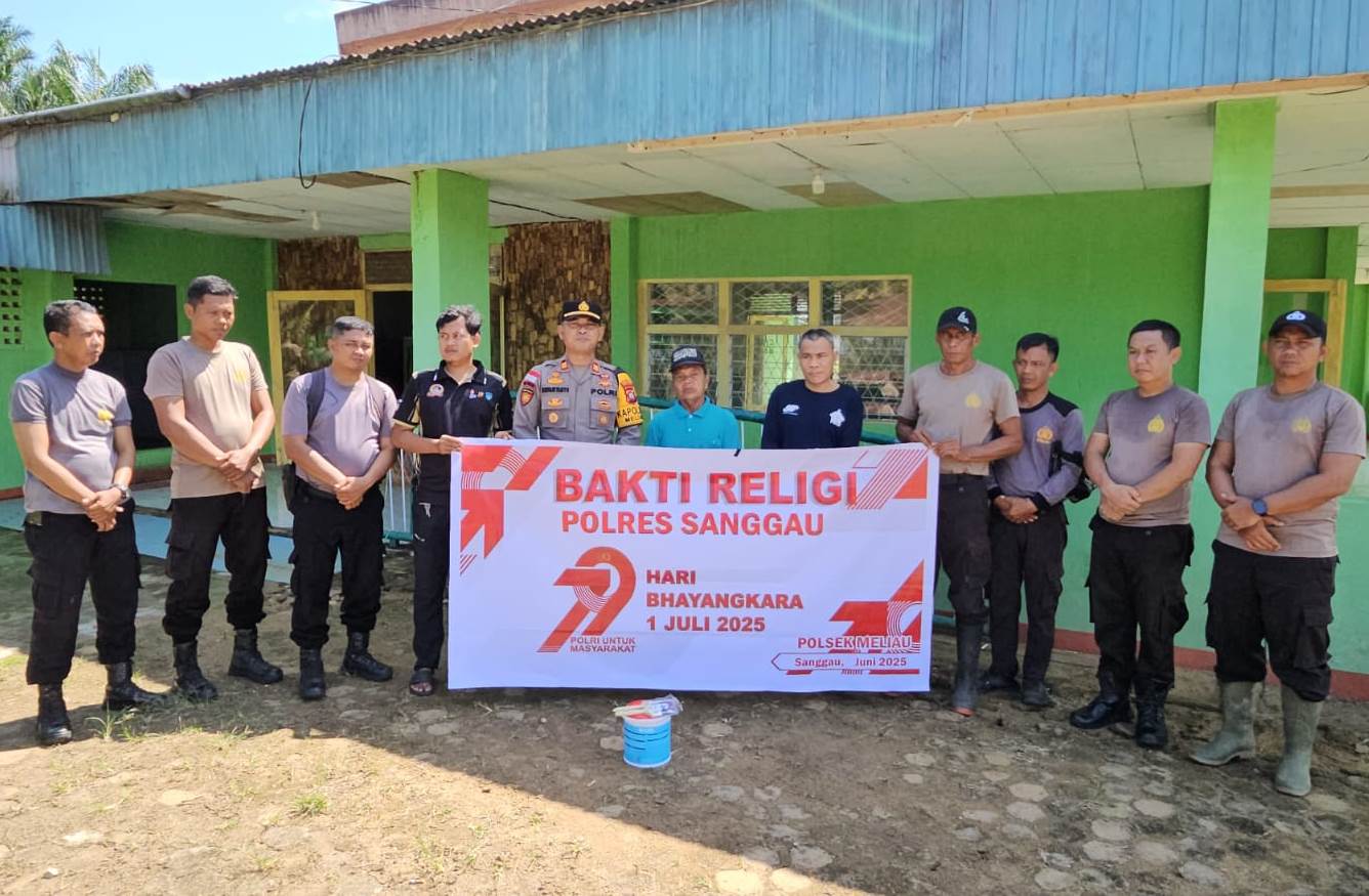Wujud Nyata Kepedulian Polri, Polsek Meliau Gelar Bakti Religi di Masjid Al-Amin