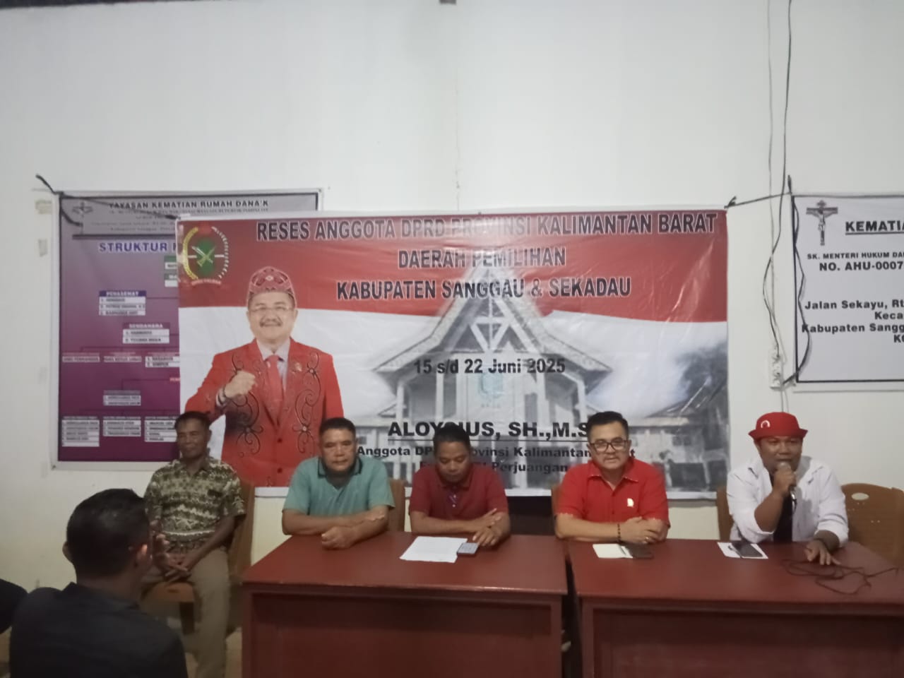 Ketua DPRD Provinsi Kalbar Aloysius SH.M.Si.Reses Di Tayan Hulu.
