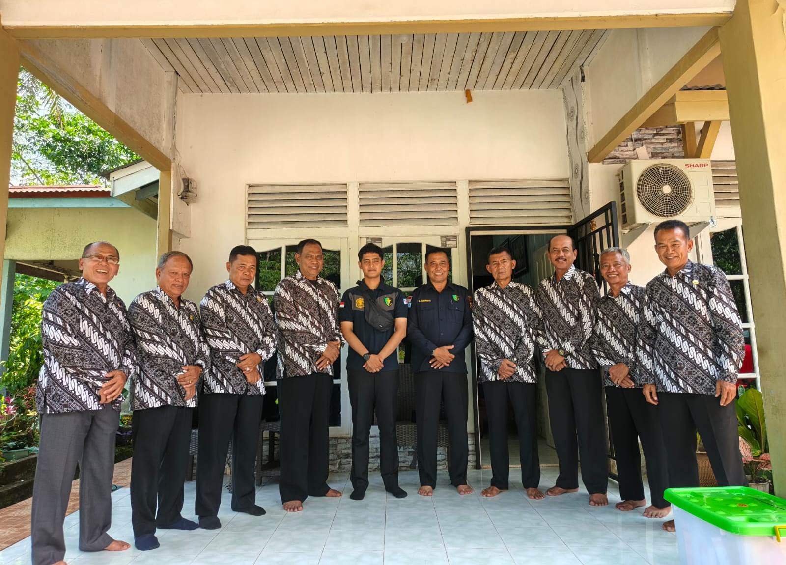 Sentuhan Kepedulian: PP Polri Sanggau dan Sidokkes Polres Sanggau Gelar Anjangsana dan Pengobatan Gratis untuk Purnawirawan