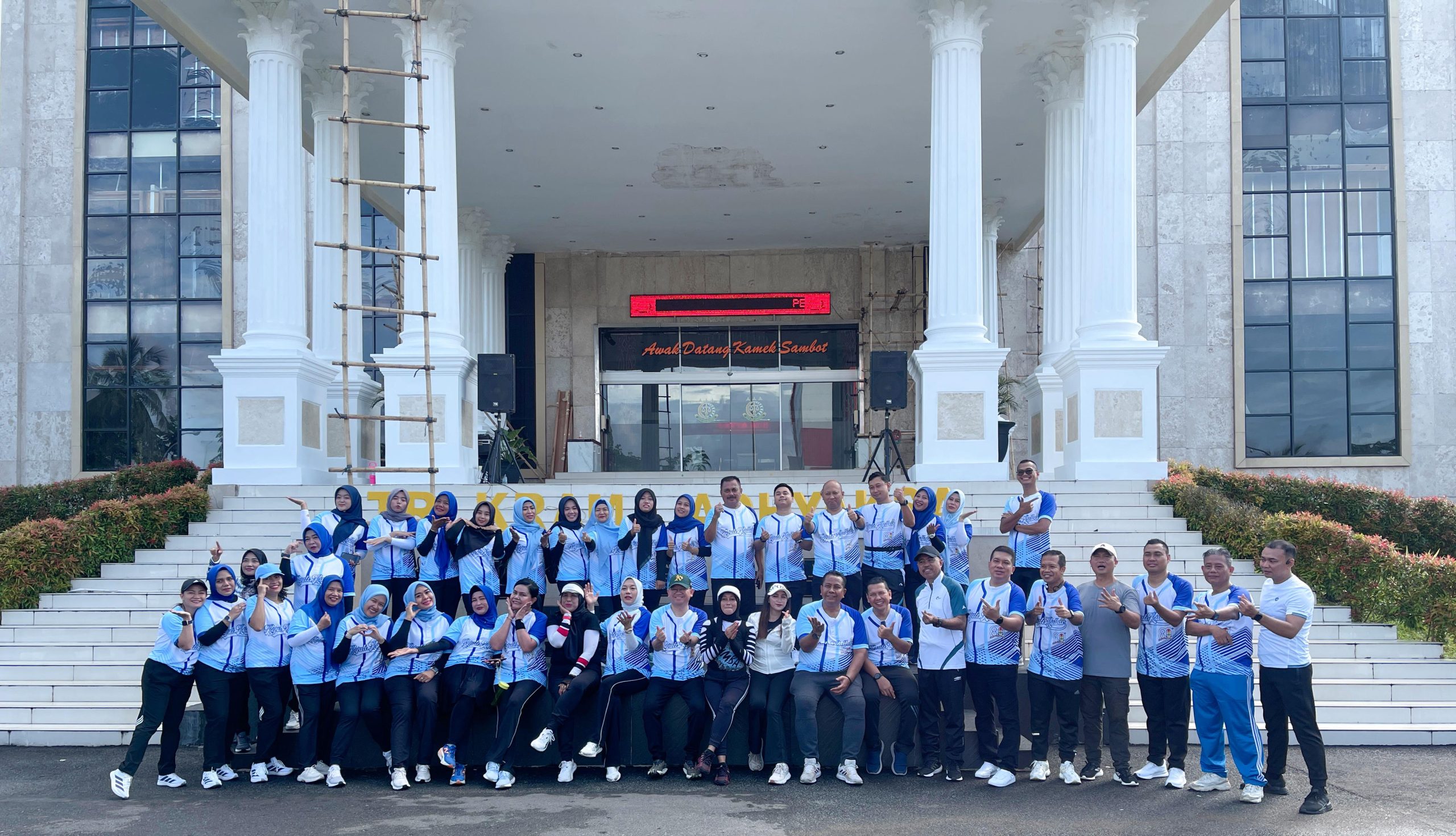 Senam Pagi Bersama untuk Menjaga Kebugaran Pegawai