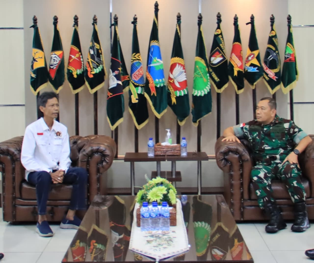 Panglima Komando Daerah Militer (Pangdam)/XII Tanjungpura Mayor Jenderal TNI Jamallulael  Humanis Bersama PWI Kalbar