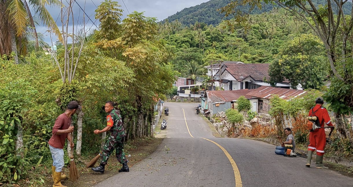 Langkah Sederhana Babinsa Keuneukai, Gotong Royong Hadirkan Kebersamaan Dengan Warga Binaan