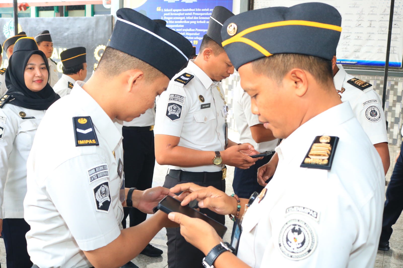 Perangi Judi Online, Ponsel Pegawai Lapas Banyuwangi Mendadak Dicek