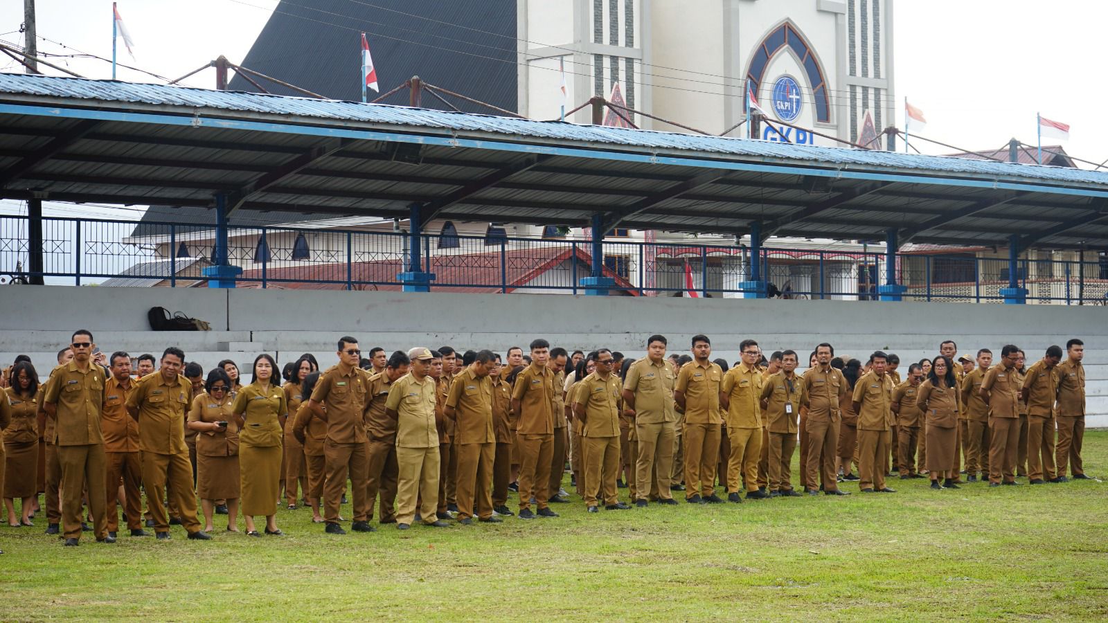 Pimpin Apel Gabungan, Bupati Tapanuli Utara tekankan ASN yang bekerja keras dan bekerja cerdas.