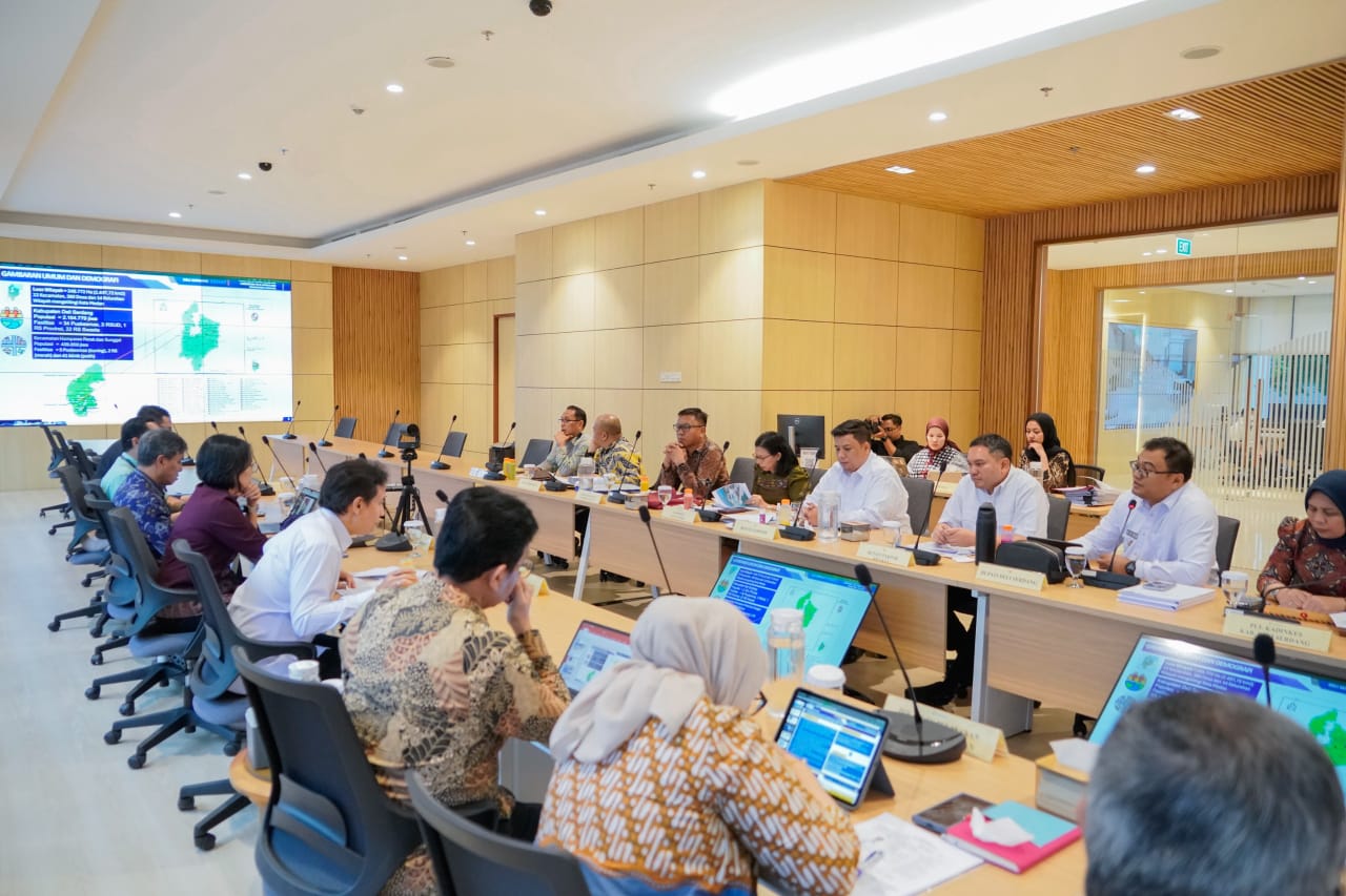 BUPATI SAMOSIR TEMUI MENKES UNTUK PENINGKATAN PELAYANAN KESEHATAN