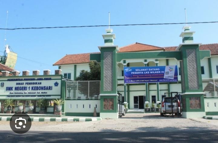 Di duga hamil siswi SMKN 1 bonsari Madiun di keluarkan dari sekolah*