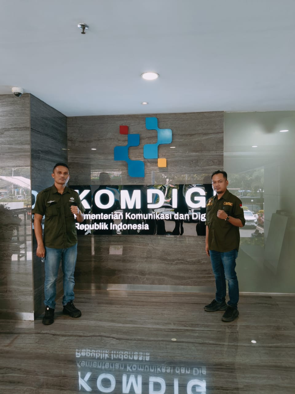 ‎Ketua Umum AKPERSI Mendesak Presiden Prabowo Subianto Reshuffle Menkomdigi