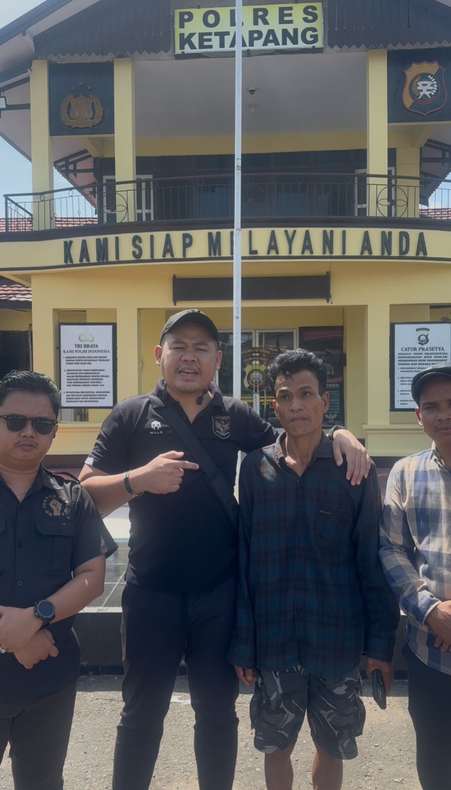 Dugaan kriminalisasi Oknum polsek jelai hulu beserta scurty Prusaan PT.Umekah Sari Pratama terhadapa salah satu warga yang sempat Dilepas Kemudian Ditangkap Kembali