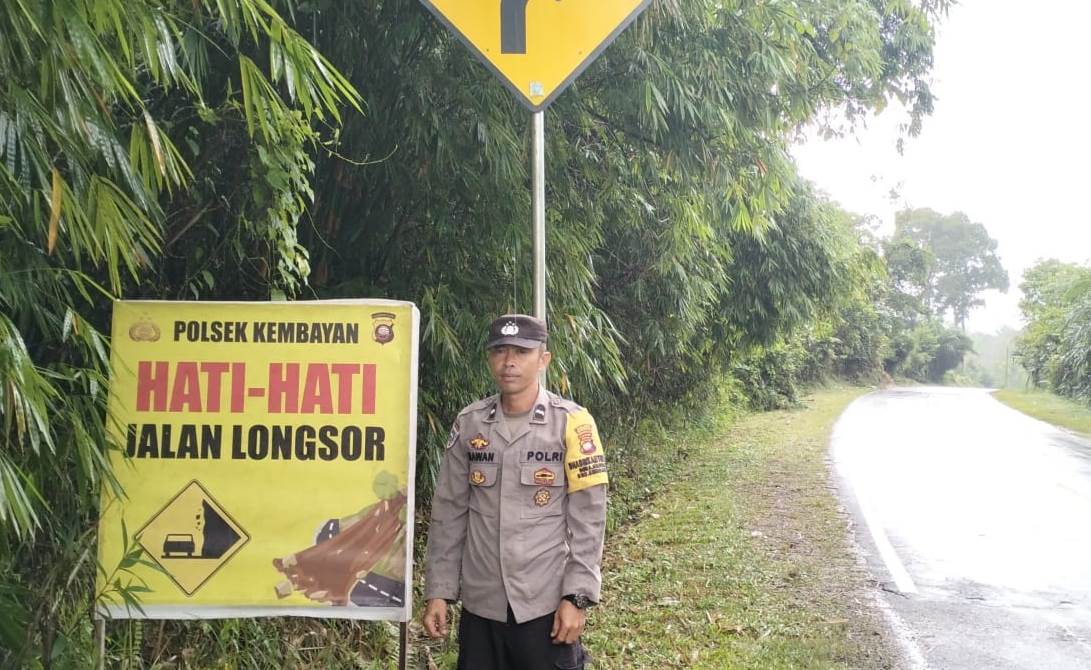 Upaya Preventif, Polsek Kembayan Ingatkan Warga Waspada Banjir dan Tanah Longsor