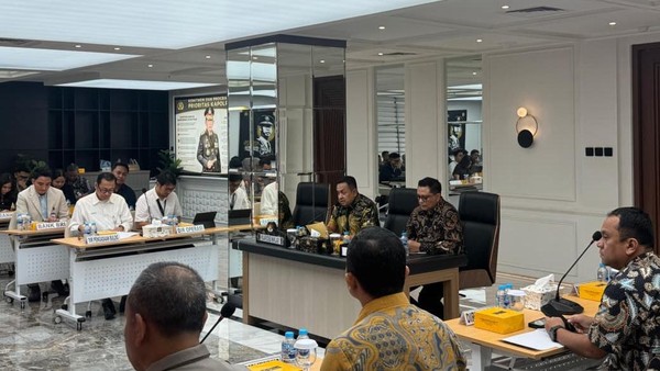 Putus Rantai Tengkulak, Polri Fasilitasi Permodalan KUR dan Penyerapan Bulog bagi Petani Jagung*