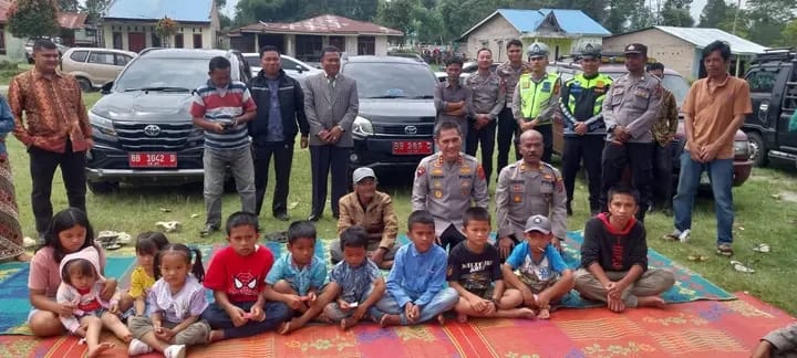Kapolda Jambi Irjen Krisno Halomoan Siregar Kunjungan ke “Bona Pasogit” Humbang Hasundutan