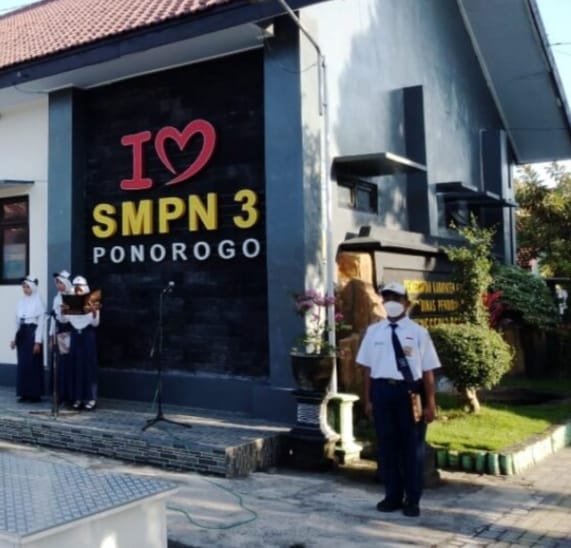 Wali Murid Pertanyakan Penggunaan Dana BOS SMP Negeri 3 Ponorogo Tahun Anggaran 2025