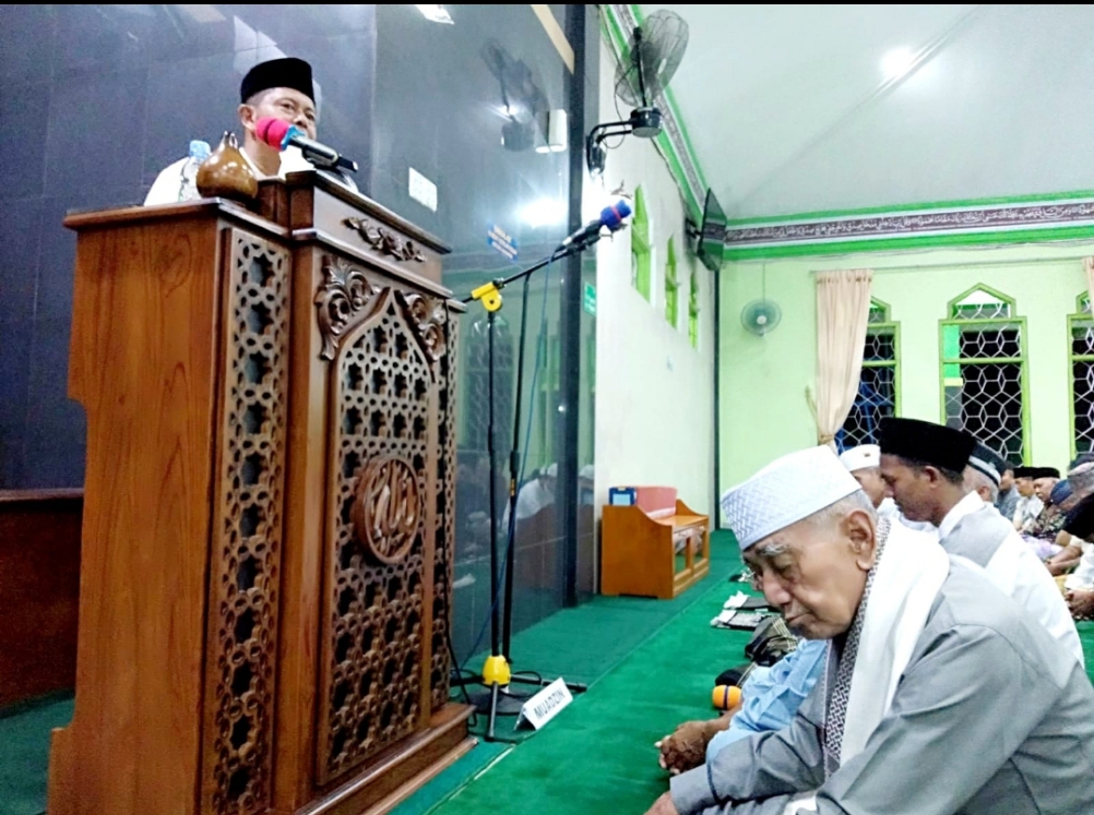 Tarawih Perdana Ramadan 1447 H, Bupati Welly Ajak Warga Perkuat Iman dan Kepedulian Sosial