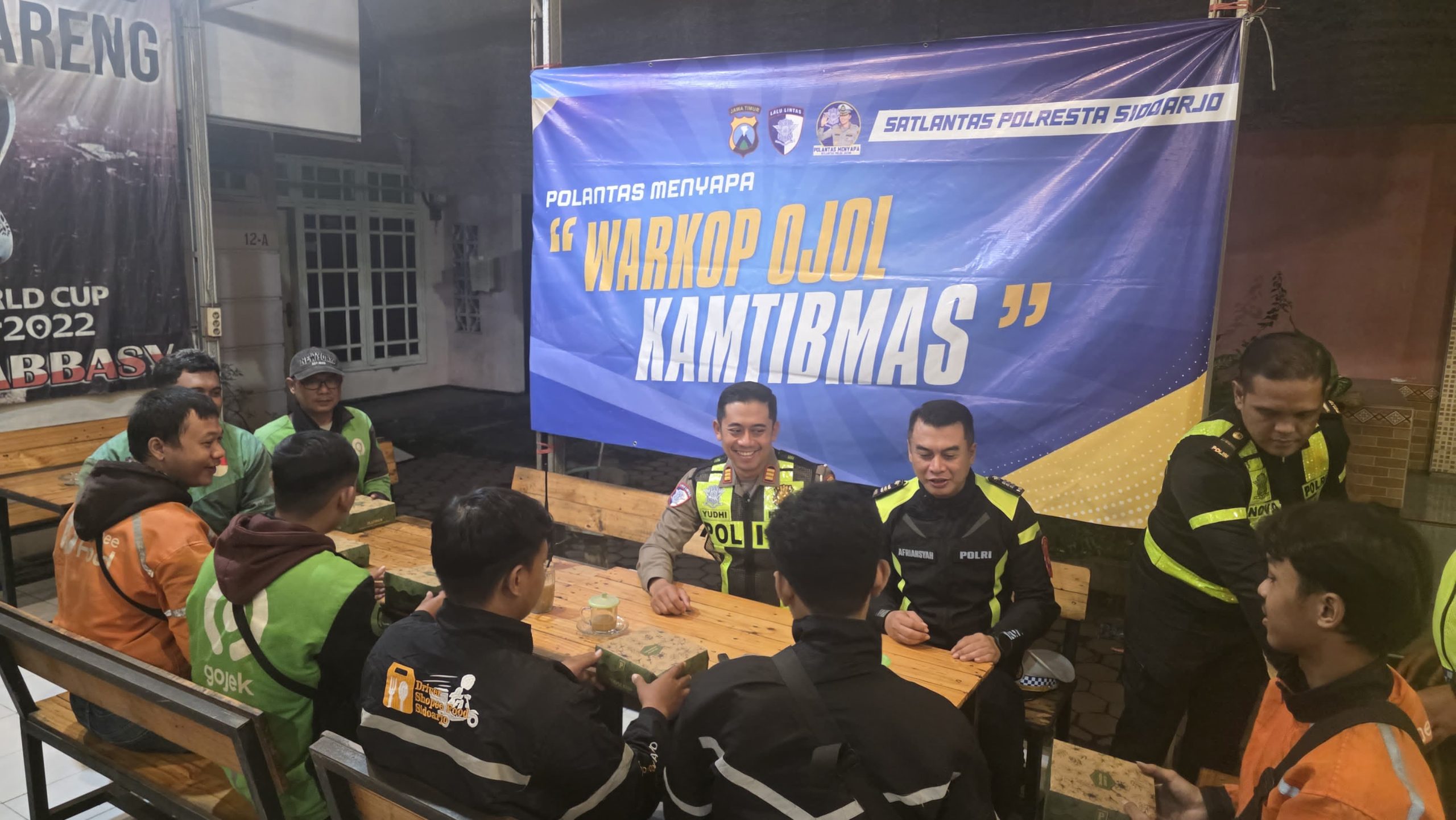 Polresta Sidoarjo dan Komunitas Ojol Sahur On The Road Perkuat Sinergitas untuk Kamtibmas*