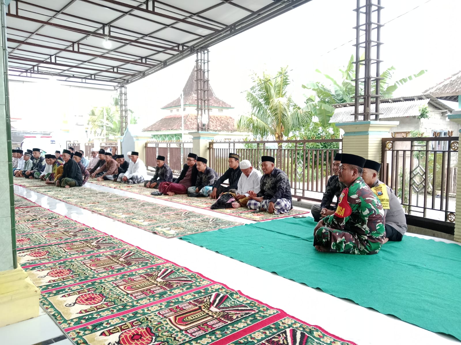 Babinsa Bunder Hadiri Safari Ramadhan, Pererat Silaturahmi dengan Warga Dusun Seruni