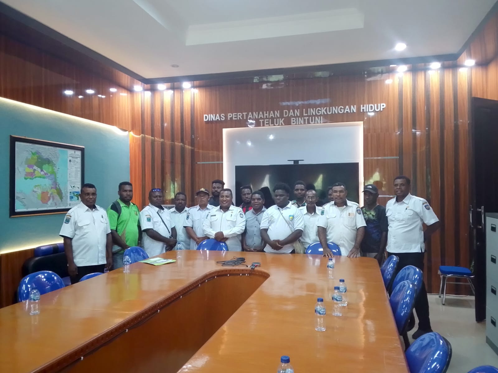 FORUM ANAK ASLI 7 SUKU PEDULI OTSUS (FORAPELO) KABUPATEN TELUK BINTUN.
