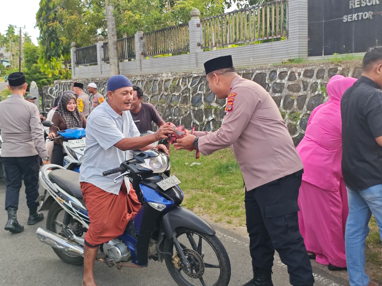 Polsek Sukakarya Polres Sabang Gelar Buka Puasa Bersama, Santunan Anak Yatim, dan Pembagian Takjil