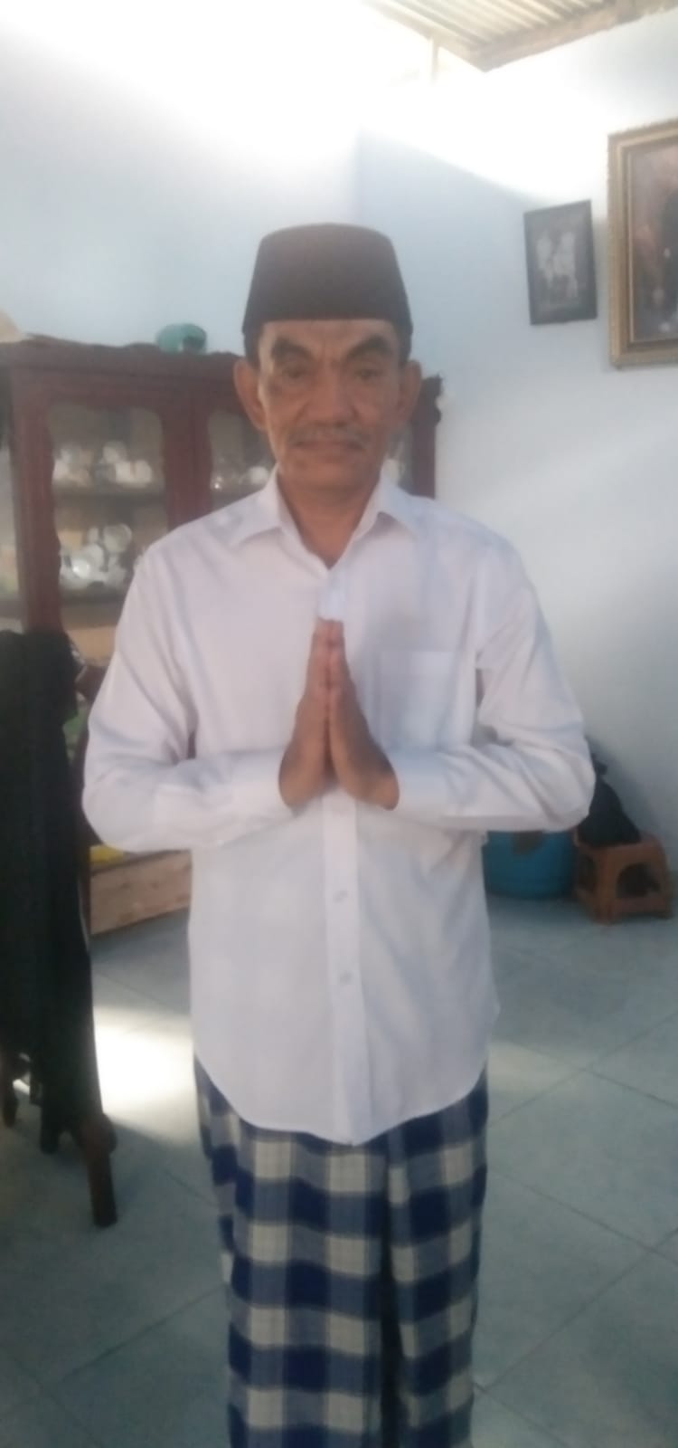 ANGGOTA DPRD BULUKUMBA, DRS H SYARIFUDDIN, MENGUCAPKAN SELAMAT HARI RAYA IDUL FITRI 1447 H