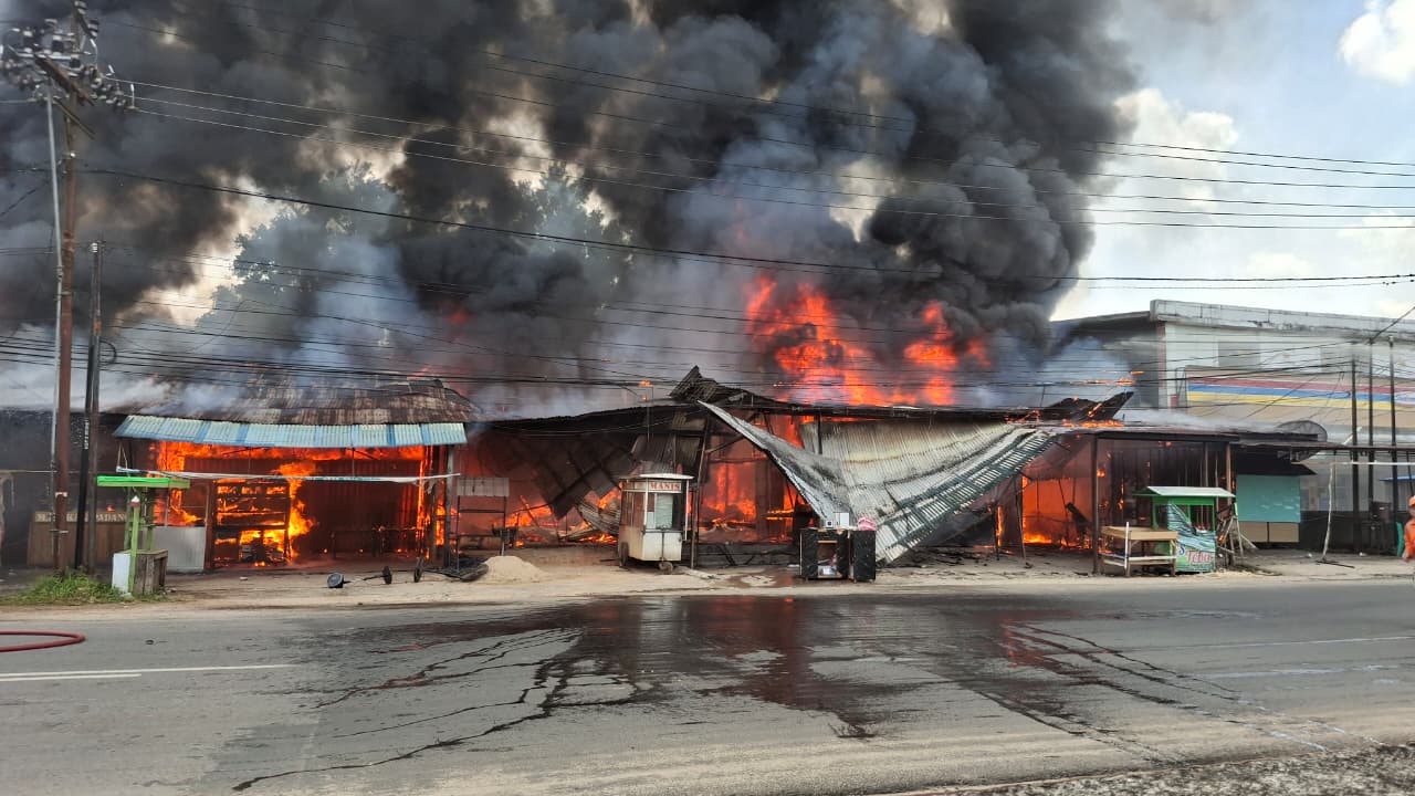 Polres Melawi Dalami 7 Bangunan Terbakar dan 1 Korban Luka*