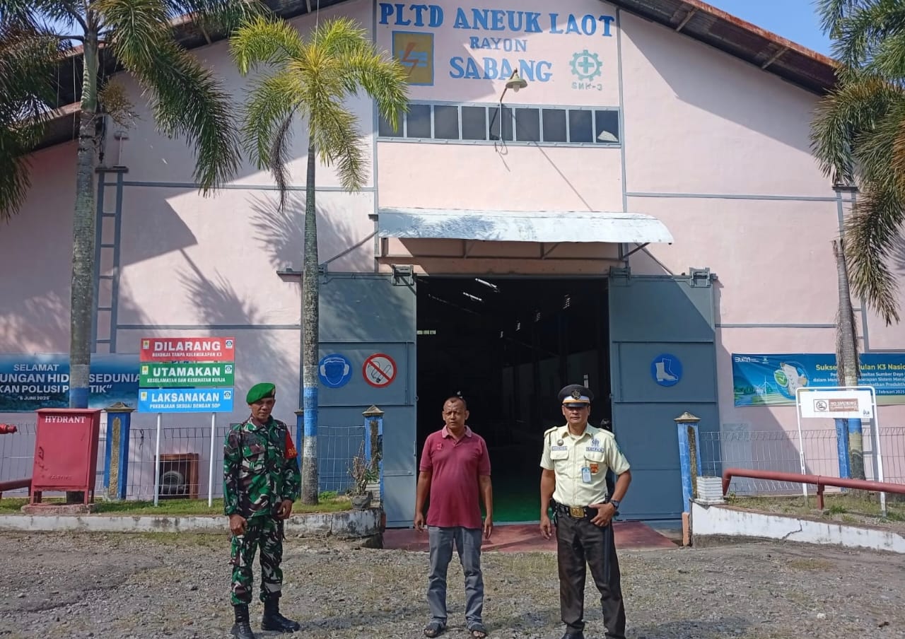 Babinsa Koramil 02/Sukakarya Monitoring Objek Vital PLN Dukung Aktivitas Mudik dan Libur Lebaran di Sabang